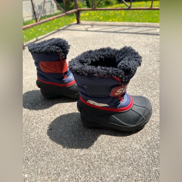 Sorel Toddler Winter Boots - Size 7 - Picture 3 of 7